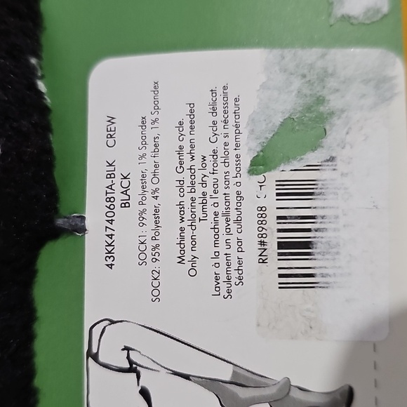 Kate Spade ♠️ Fuzzy Socks - 2 Pair - Picture 5 of 5